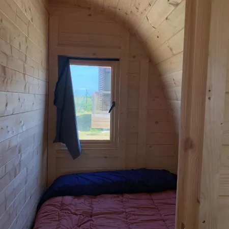 3 Personas - Playa De Tapia